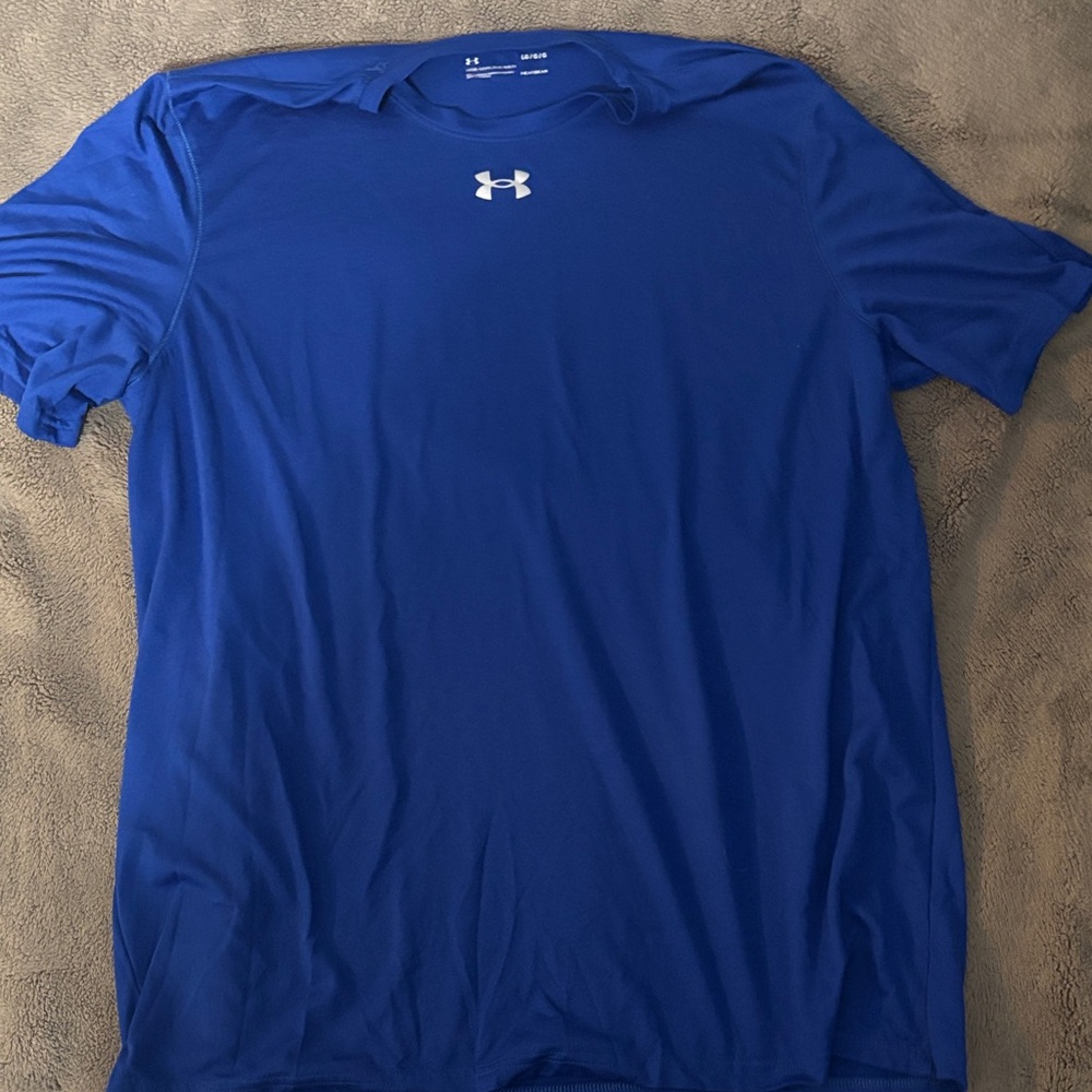 Large Under Armour Shirt